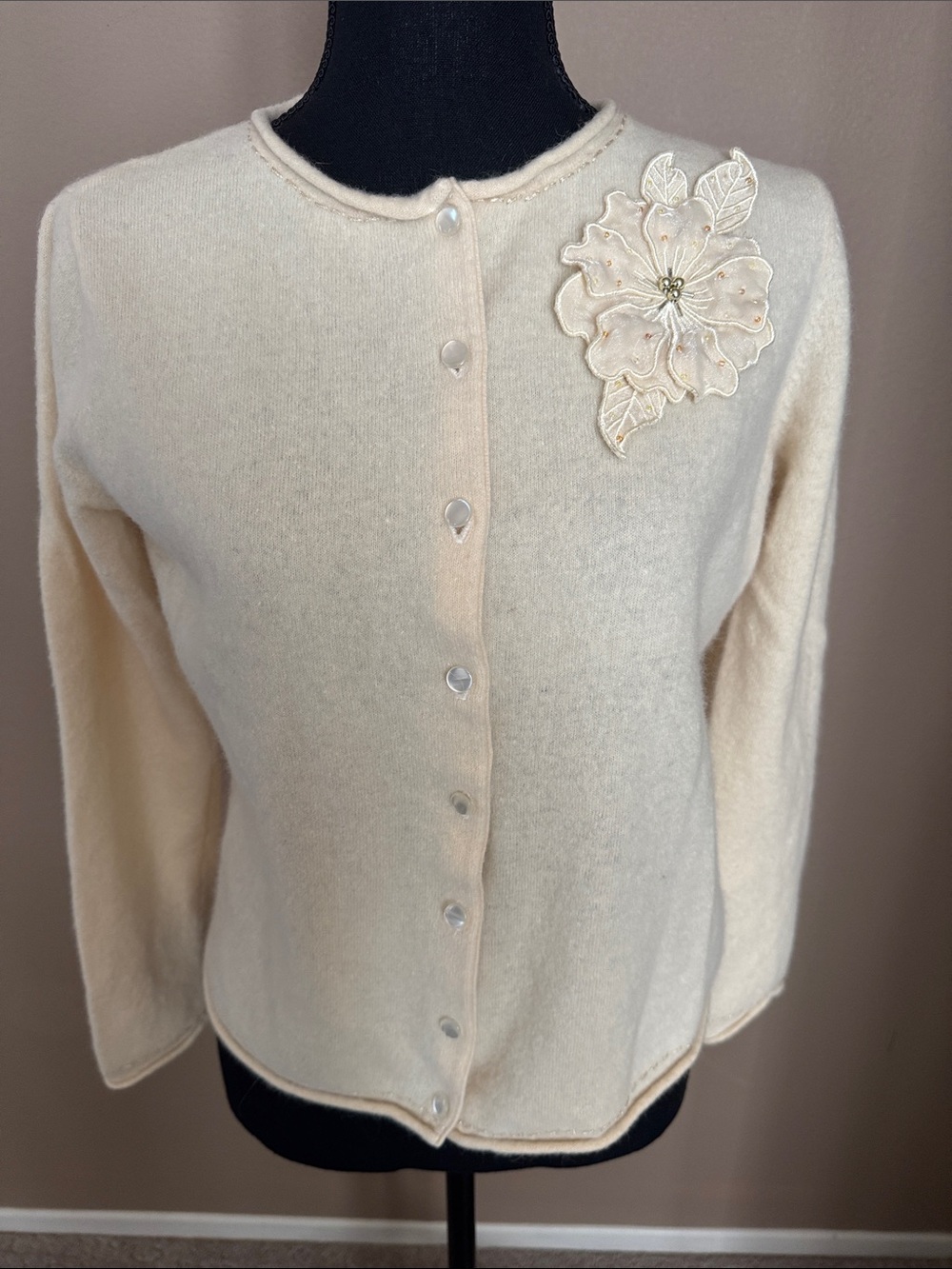 Karen Scott Lamb’s Wool & Angora cardigan sweater floral appliqué